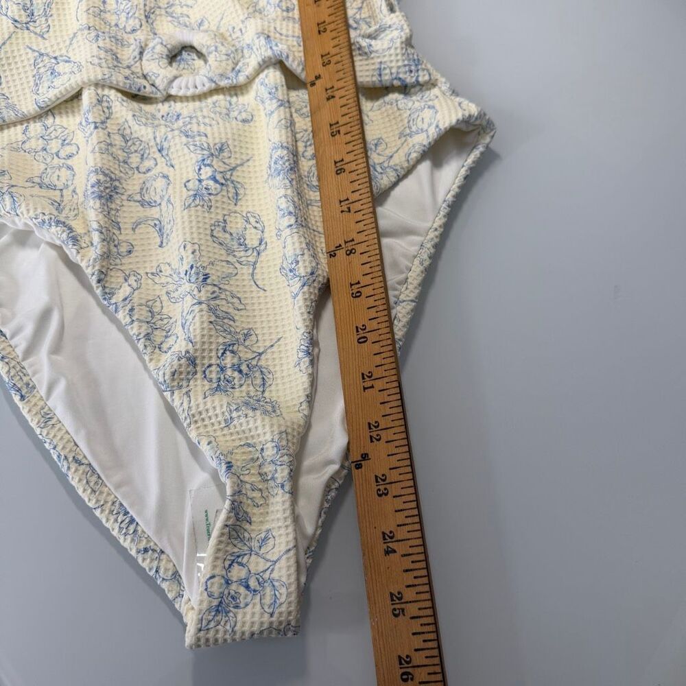 Dippin Daisys Cream Blue Floral Belted Open Back One Piece Swimsuit Size Medium - Picture 9 of 9